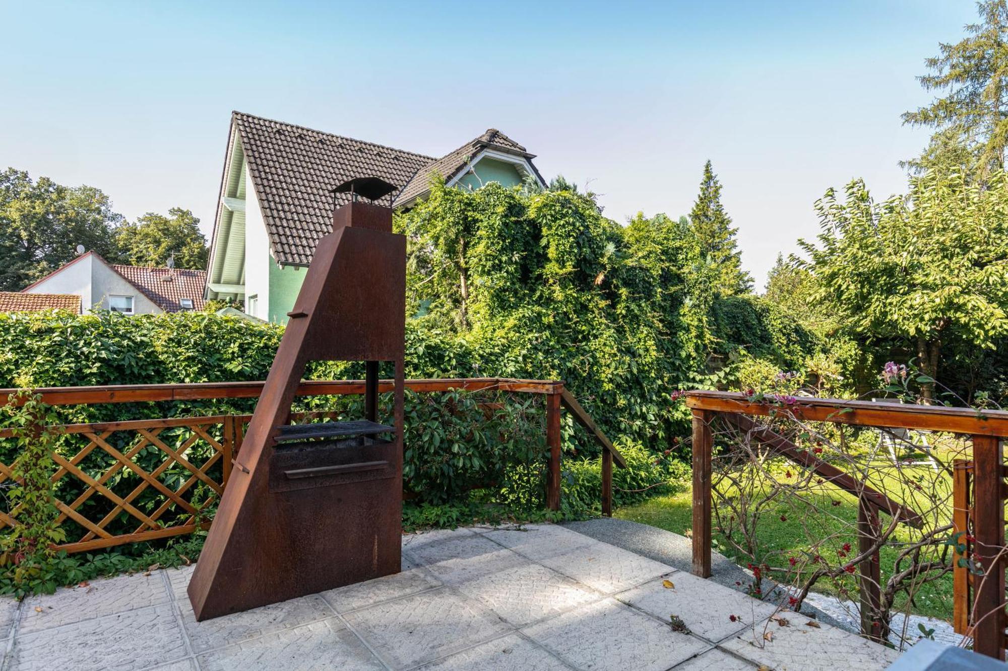 Am Straussee Apartment *